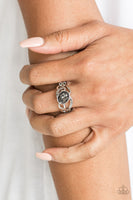 Paparazzi Couldnt Care FLAWLESS - Silver Ring