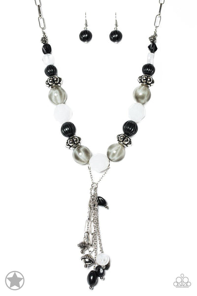 Paparazzi Break a leg Necklace - The Jewelry Box Collection 