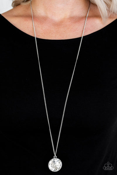 Paparazzi Dauntless Diva - White Necklace