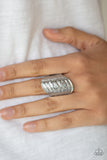 Paparazzi Made That SWAY - Silver Ring