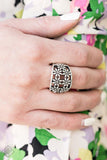 Paparazzi Crazy About Daisies Silver Ring - The Jewelry Box Collection 