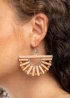 Paparazzi Earrings Wooden Wonderland - Brown