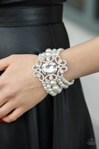Paparazzi Rule The Room - White Pearl Bracelet EMP Exclusive