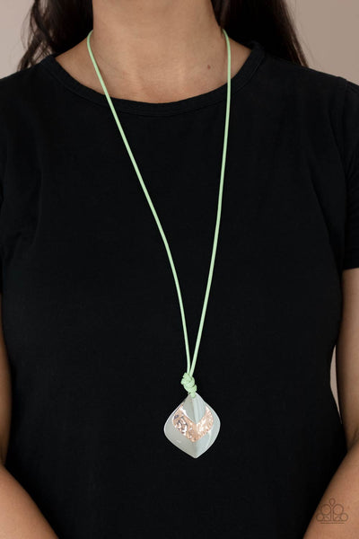 Paparazzi Face The ARTIFACTS - Green Necklace