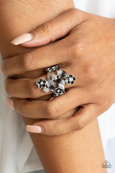 Paparazzi Daisy Delight Black Silver Ring